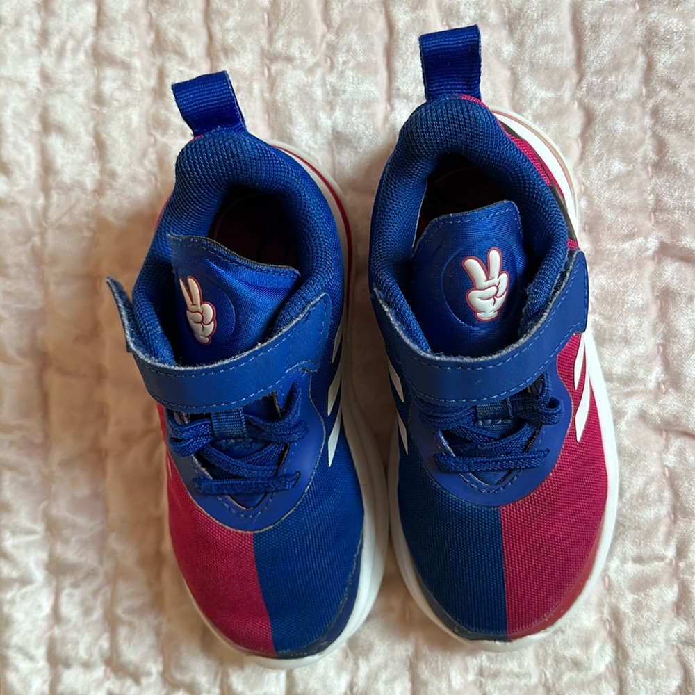 Adidas So cute toddler 8,5 sneakers. Perfect for everyday wear and play. - Picture 3 of 6